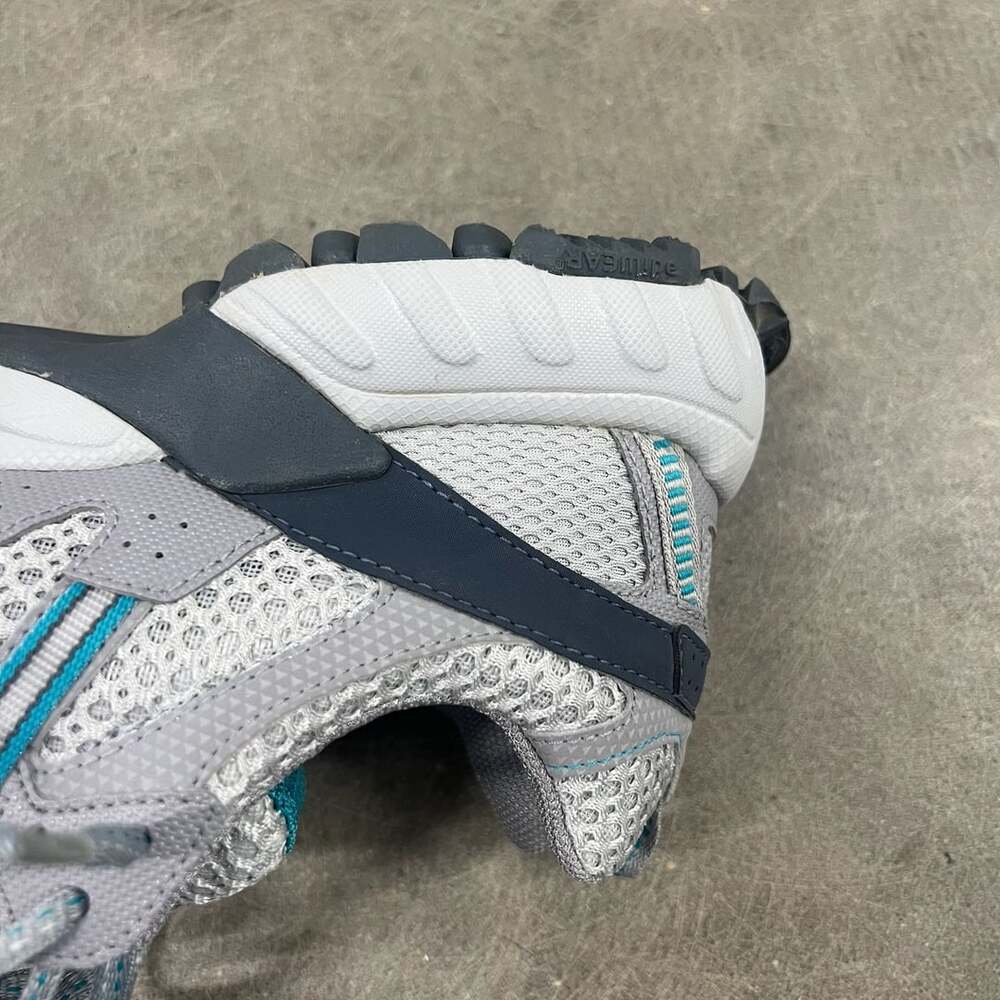 Adidas Kanadia TR Hiking Shoes Gray Blue Adiwear - Picture 4 of 16